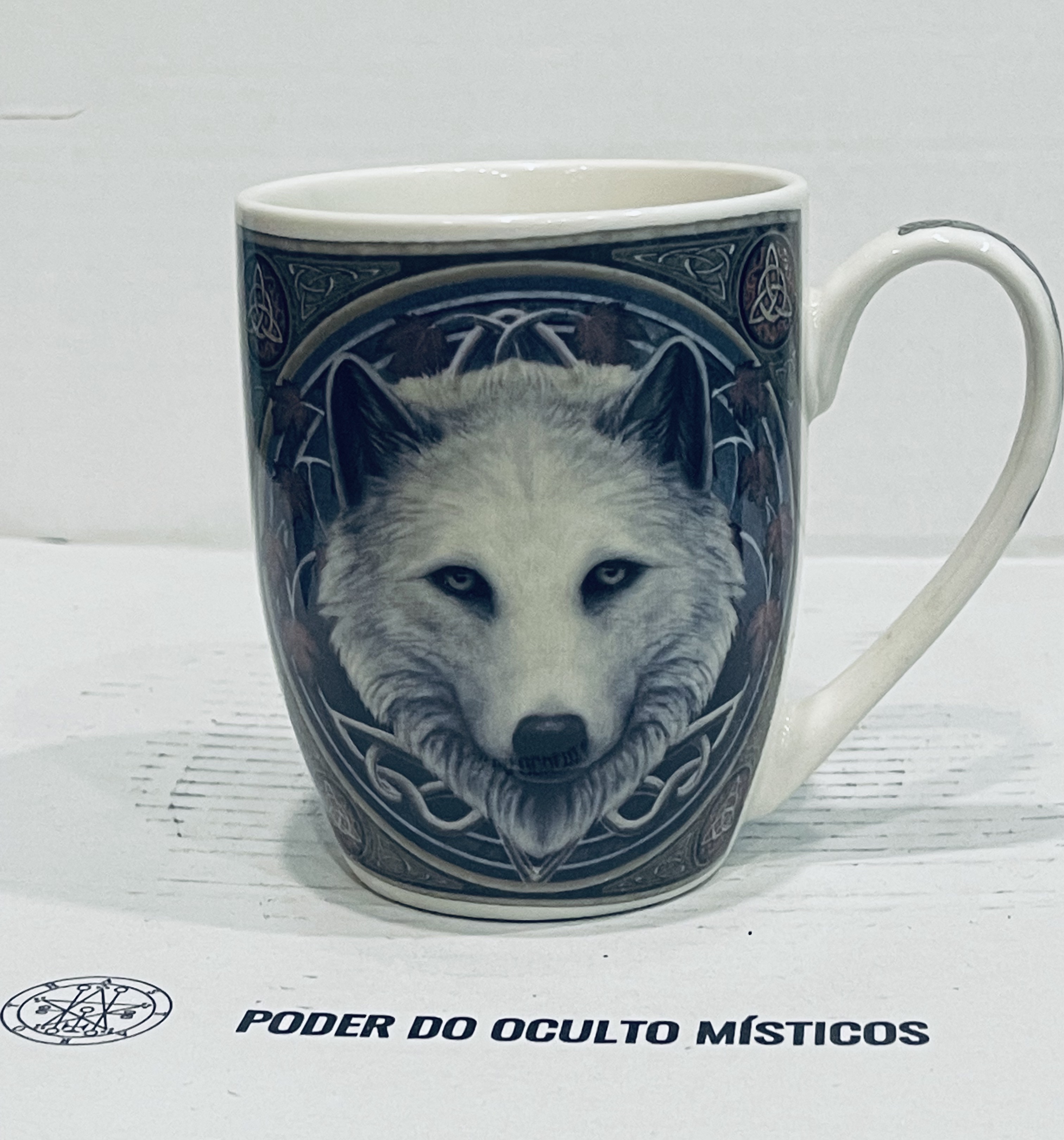 CANECA PORCELANA LOBO MISTICO 