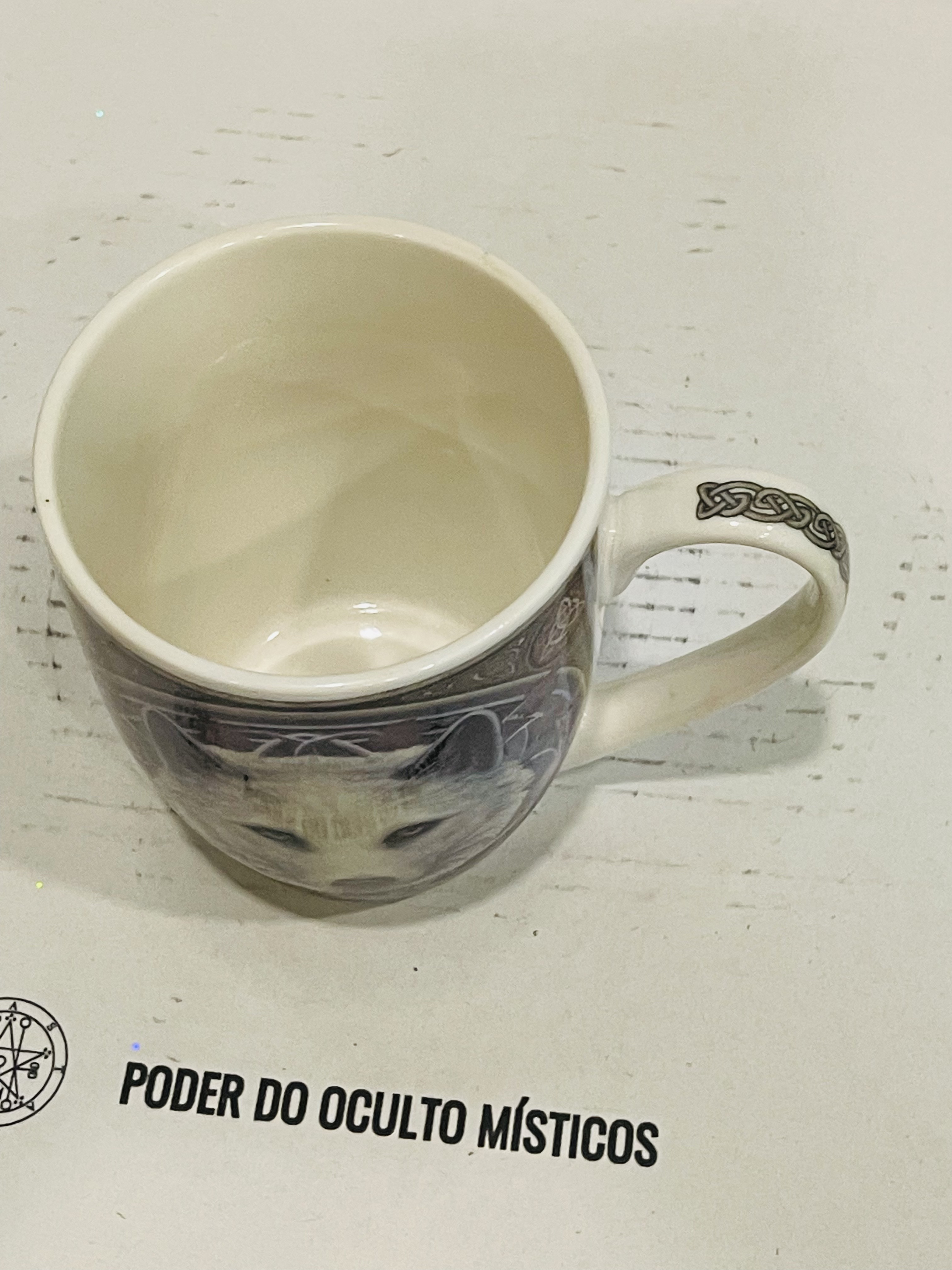 CANECA PORCELANA LOBO MISTICO 