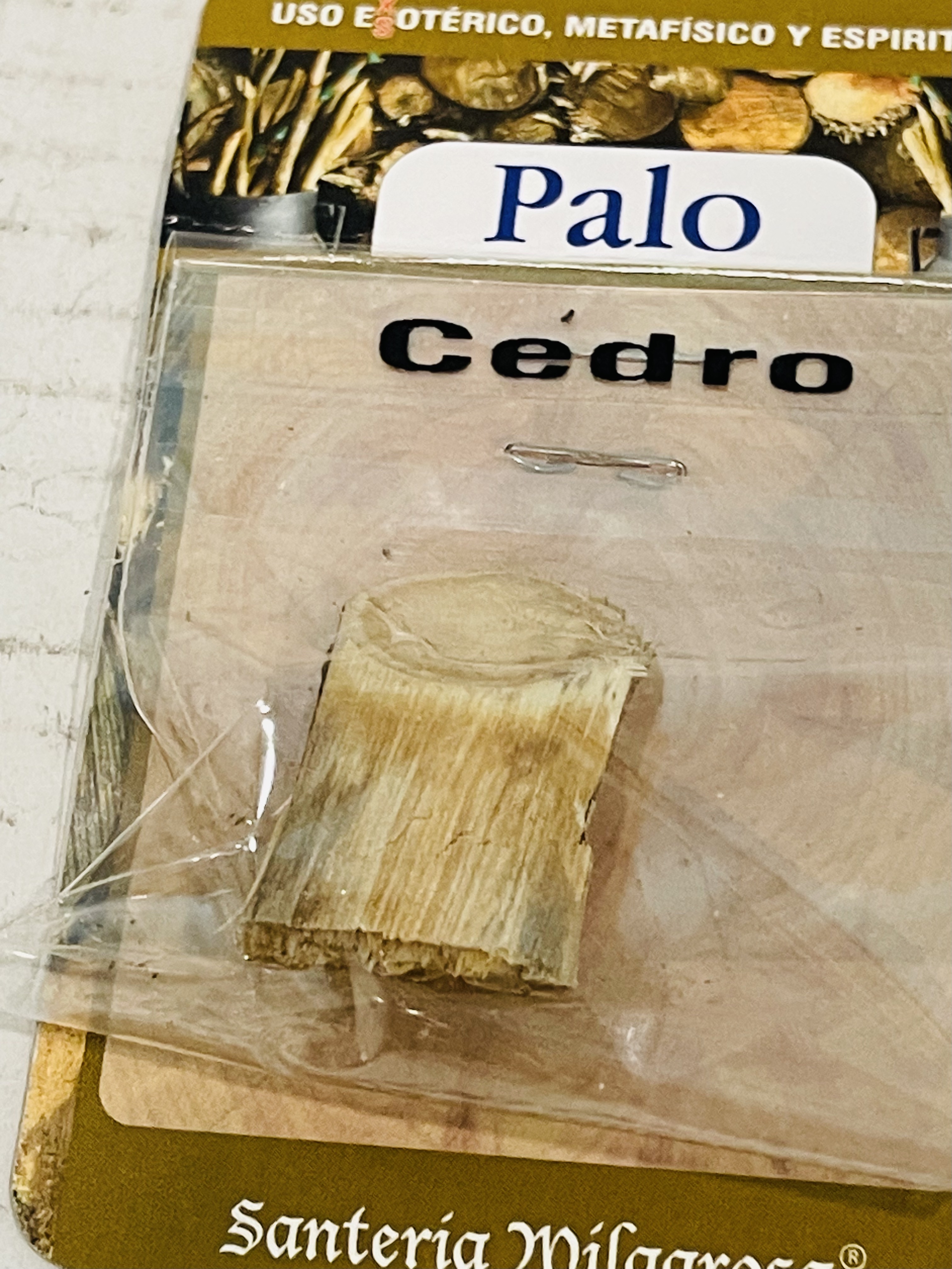 PAU DE CEDRO 