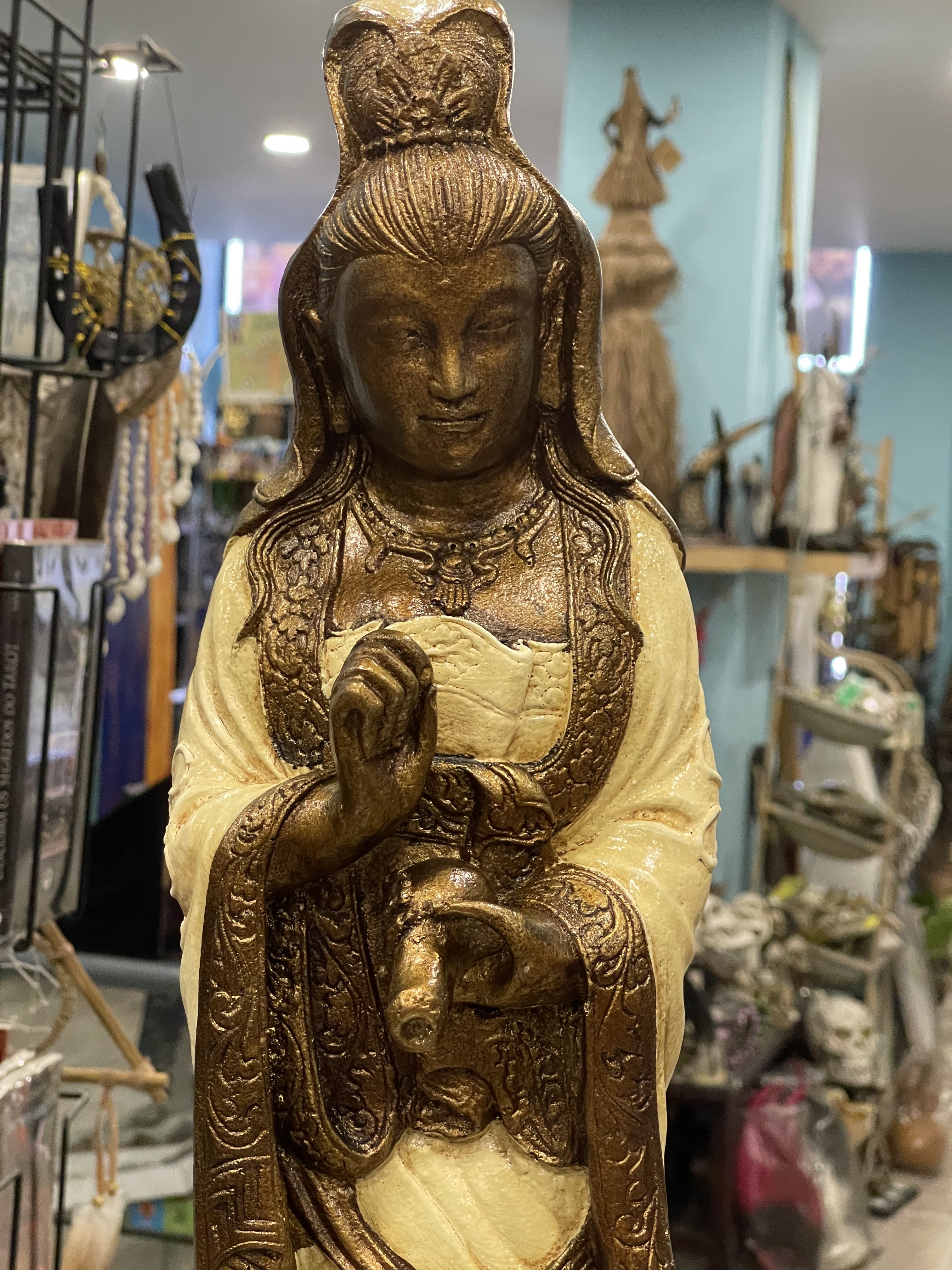 MESTRA KUAN YIN