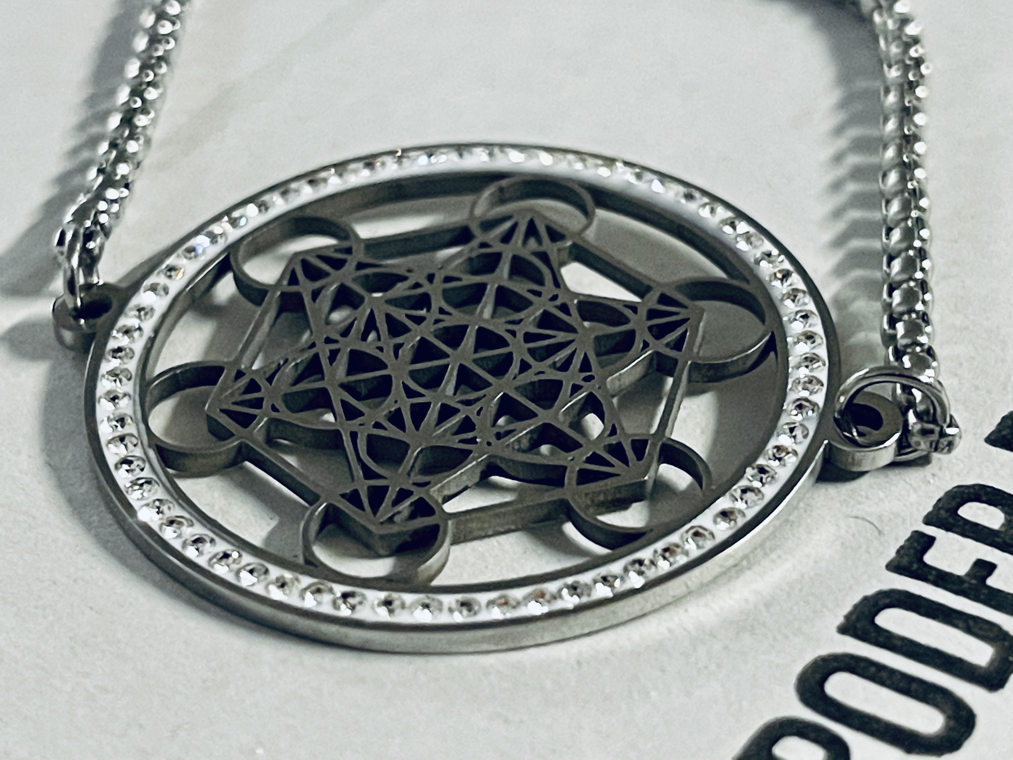 PULSEIRA DE AO CUBO METATRON COM CRISTAIS 