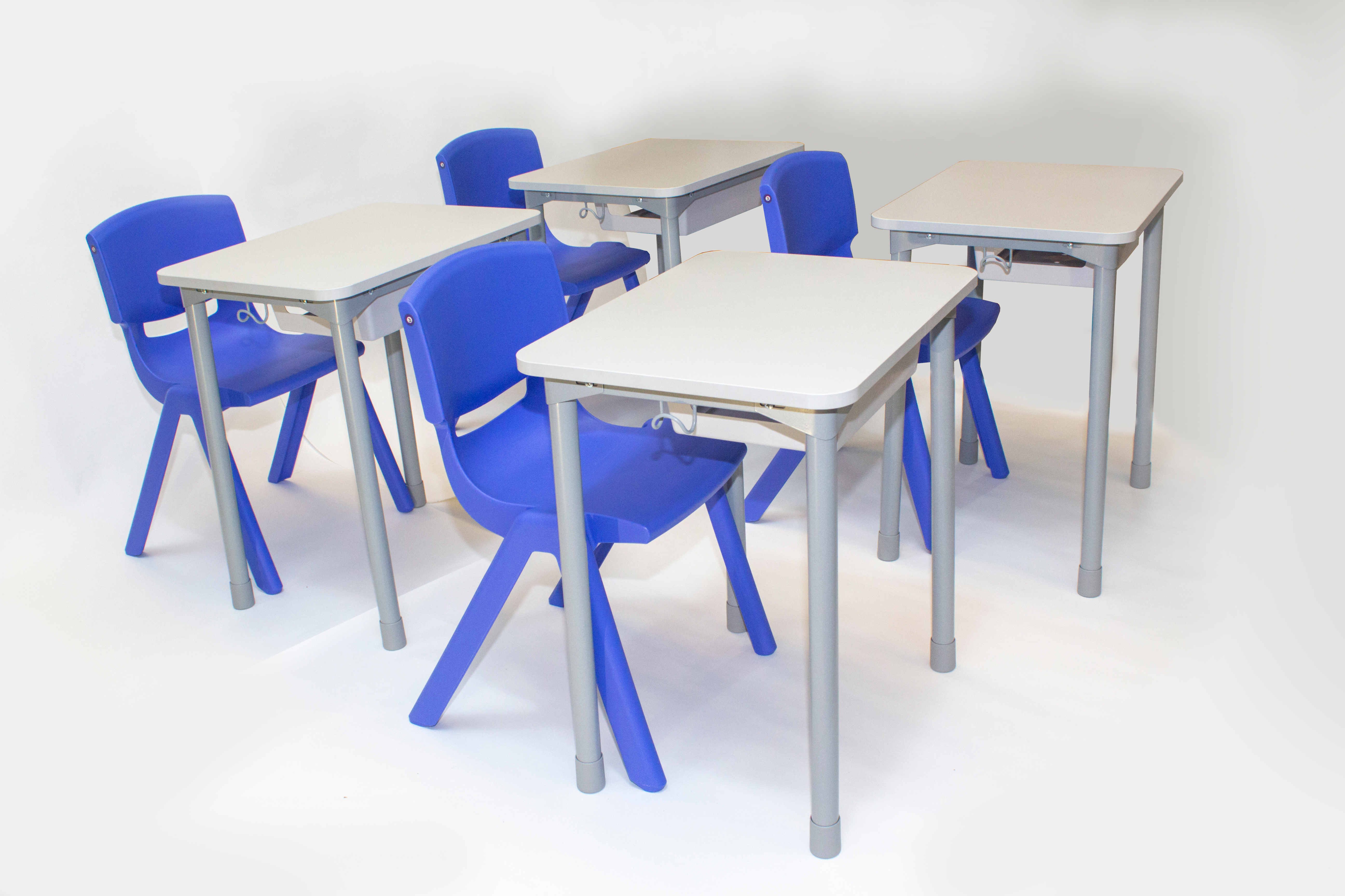 MESA ESCOLAR (65X50)ME.12 T.CINZA R50,8ªS, PERNA E PÉ CINZA