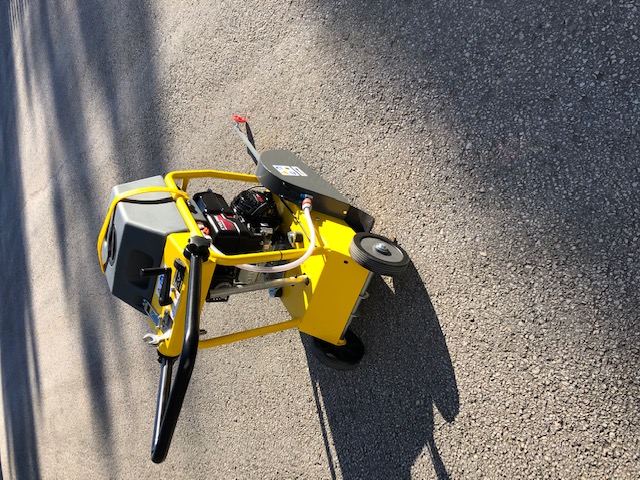 Máquina de asfalto WACKER NEUSON BFS735