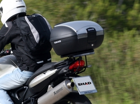 SHAD MALA SH45 PRETO (REFLECTOR BRANCO)